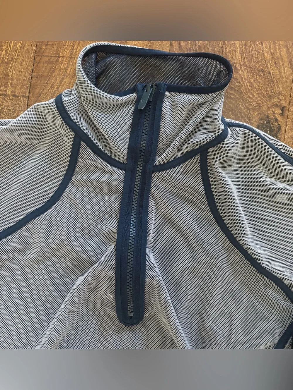 Lululemon reversible mesh cropped 1/2 half zip pullover Sz 10